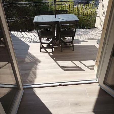 Studio Meuble Climatise Avec Terrasse Draguignan Exterior photo